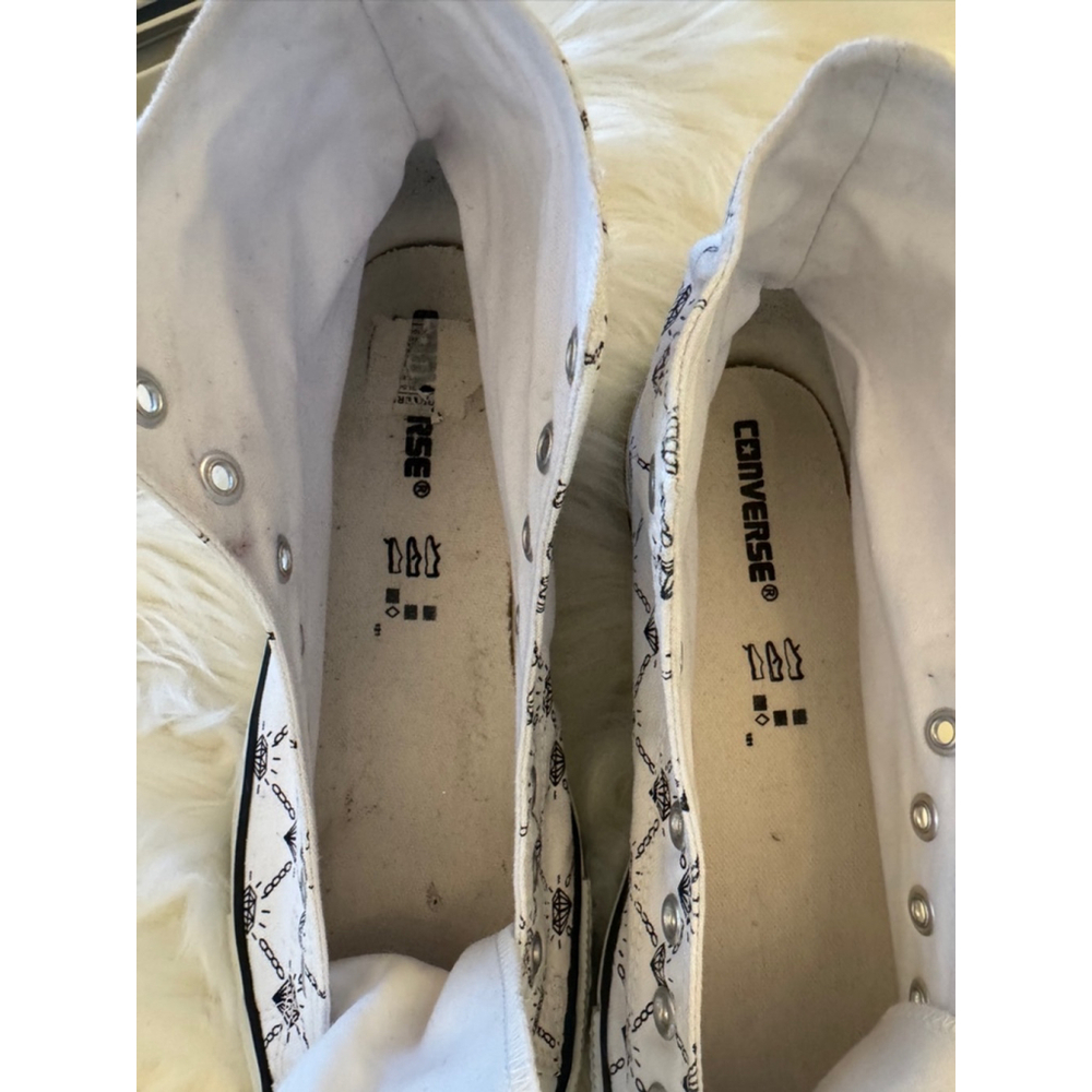 Converse |. Chuck Taylor All Star 70 Hi
Style 104048F Diamond | Size 11 - Picture 8 of 15